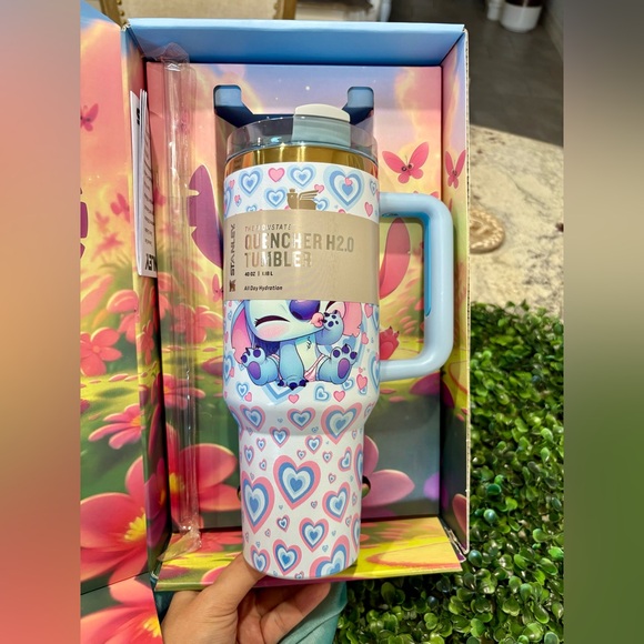 Stanley cute stitch 40 oz - Picture 3 of 5